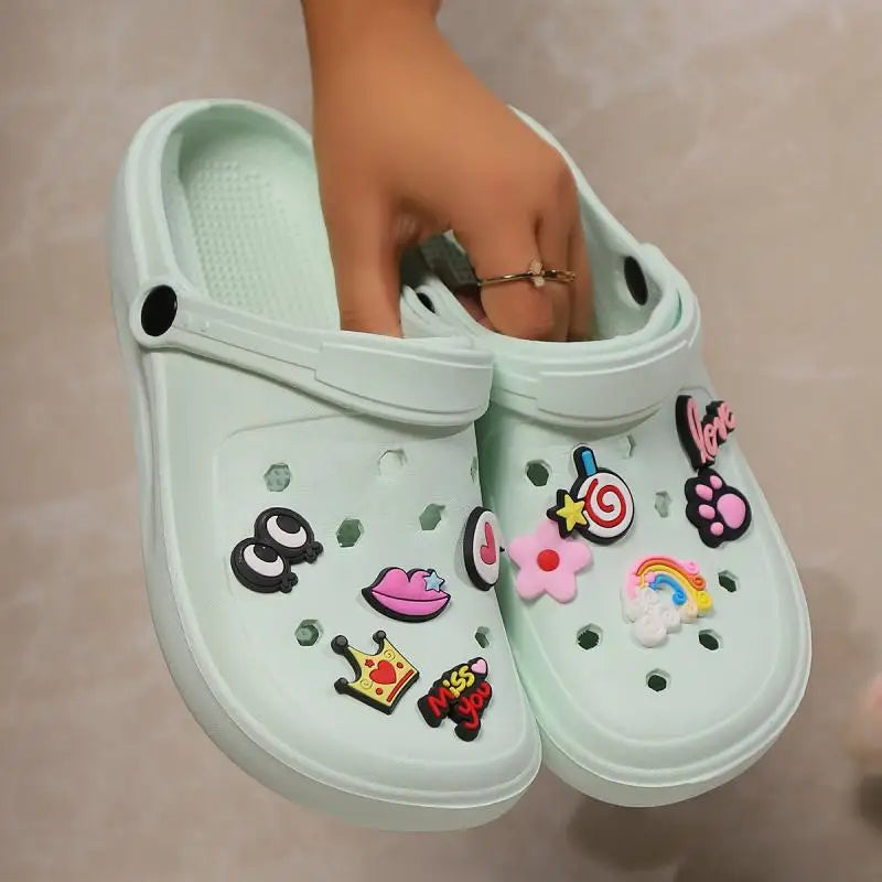 Clogs Platform Slippers Women Home Flat Luxury Designer Woman Shoes House Summer Sandals Casual Beach Fashion Footwear Indoor