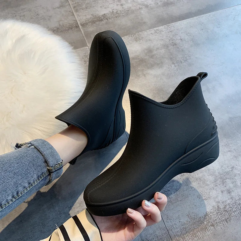 Fashion Waterproof Rain Shoes for Women Platform Ankle Rain Boots Ladies Rubber Shoes Outdoor Walking Booties New Working Boots