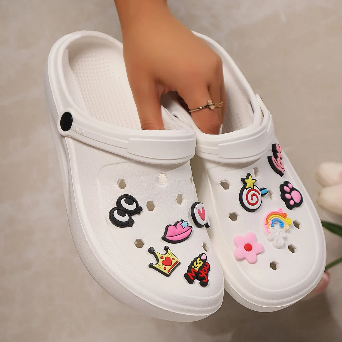 Clogs Platform Slippers Women Home Flat Luxury Designer Woman Shoes House Summer Sandals Casual Beach Fashion Footwear Indoor